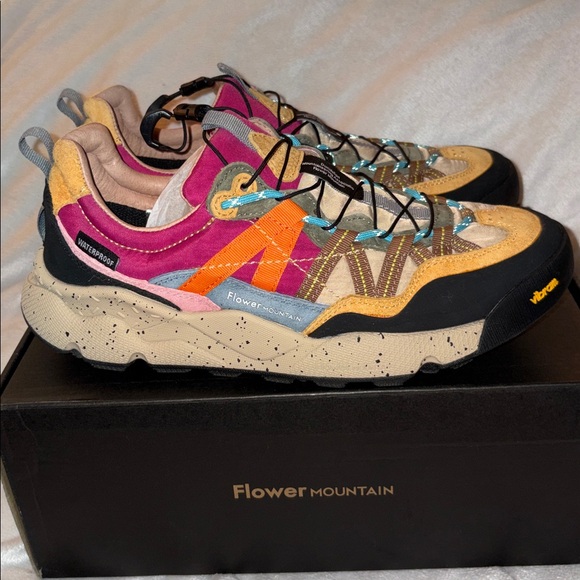 NWT Flower Mountain Iwano 2 Waterproof Hiking Shoe on Black-Dark Grey - Picture 9 of 15